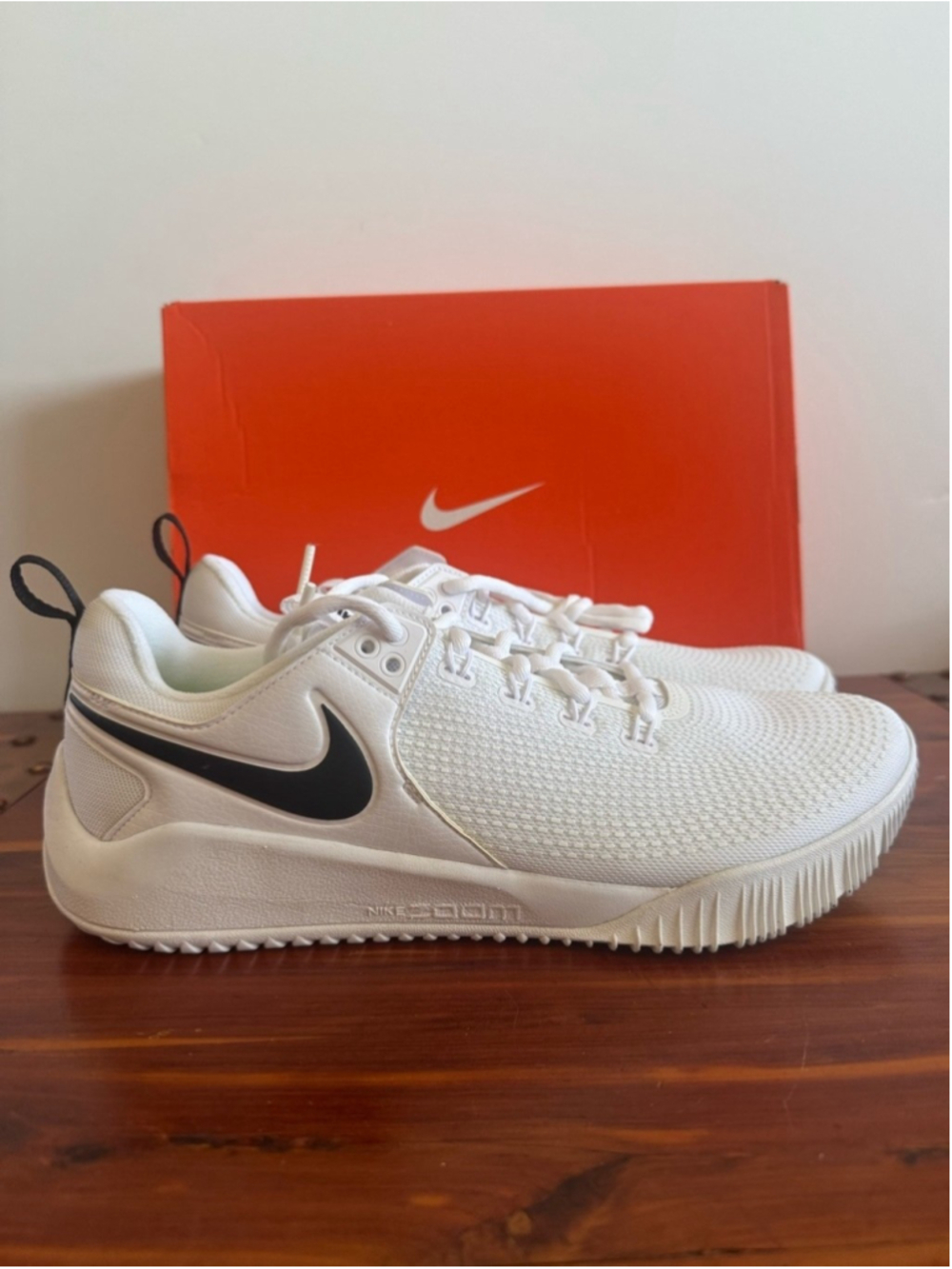 Nike Women's Zoom HyperAce 2 Volleyball Shoes Size 11.5 White Black NIB